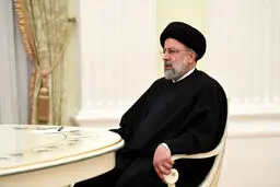 روایت جالب از نماز خواندن رئیسی وسط جلسه با پوتین
