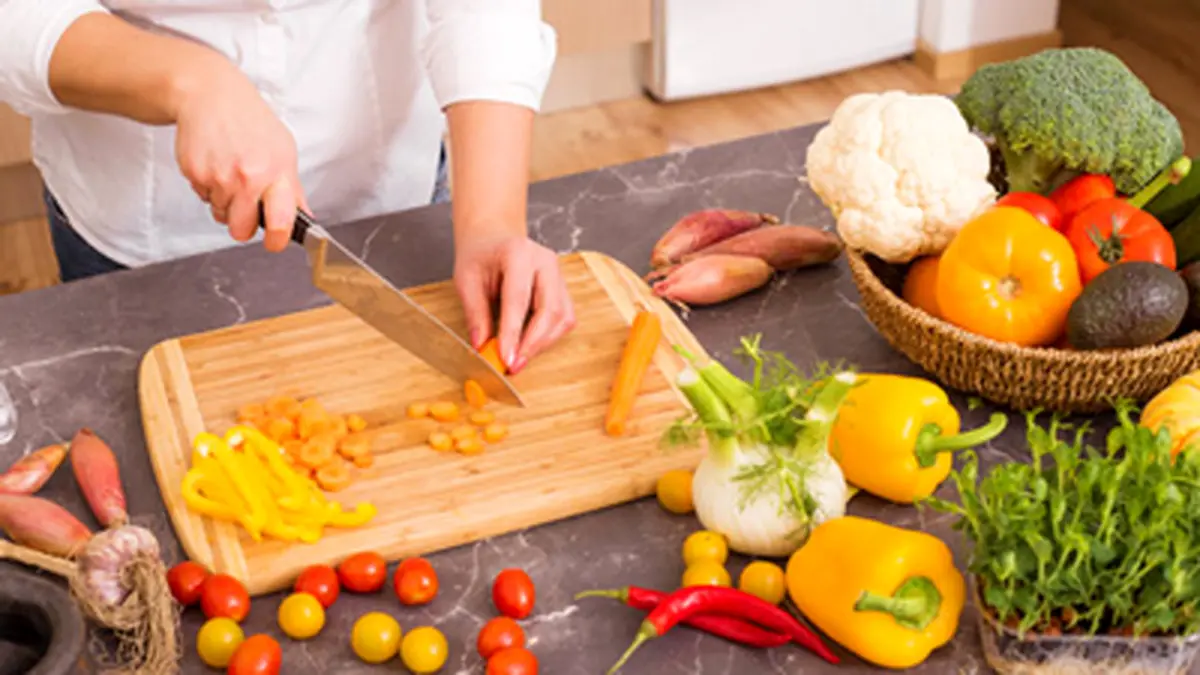 5 غذای مفید برای داشتن شکم صاف و تخت