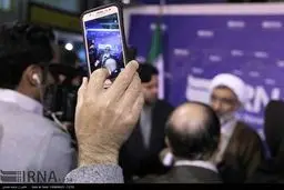 وزیر دادگستری در نمایشگاه مطبوعات/ بازديد از رسانه‌ها تا حاشیه‌های یک غرفه