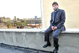 مطهری؛ یکه‌سوار اصلاح‌طلب مجلس با ردایی اصولگرایانه /دوفرضیه احتمالی درباره حضور آقازاده جنجالی در انتخابات پارلمان دهم