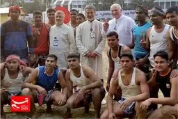 لباس متفاوت دریادار سیاری!/ عکس