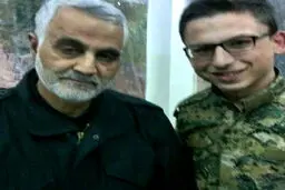 عکس/ سلفی نظامی روسی با قاسم سلیمانی