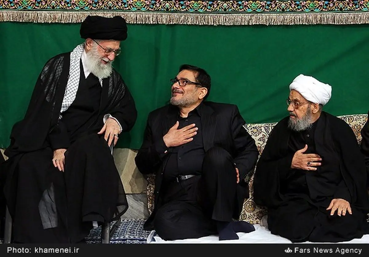 خوش و بش مقام معظم رهبری با شمخانی/عکس