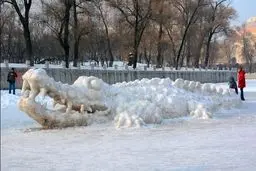 تمساح برفی 7 متری/عکس