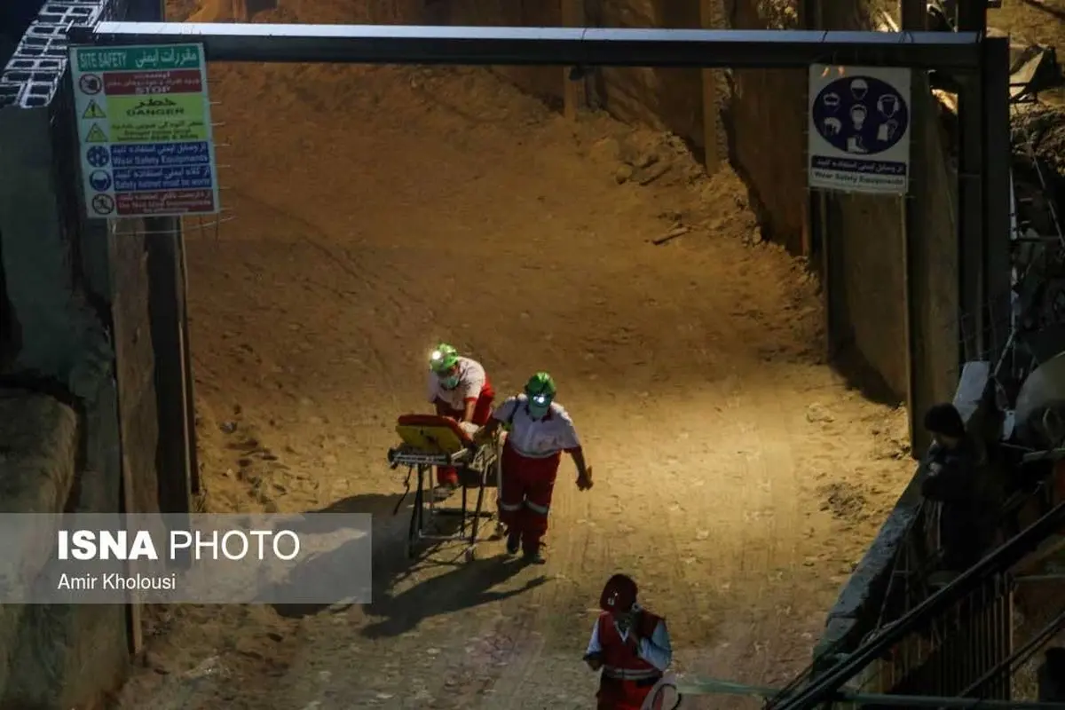 تصاویر / ریزش تونل کارگاه مترو کیانشهر / ۴ نفر کشته شدند