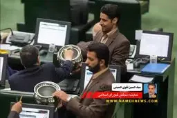 نقوی حسینی: برخی از ولایی‌ها به لاریجانی رأی دادند تا اصلاح‌طلبان پیشروی نکنند/ مستقلین و امیدی‌ها از پذیرش ناکارآمدی‌های دولت شانه خالی نکنند