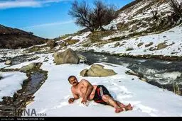 شنا در سرمای سبلان (عکس)