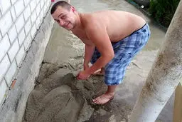 مردی که دوستان خود را به دیدن خودکشی اش دعوت کرد!+عکس