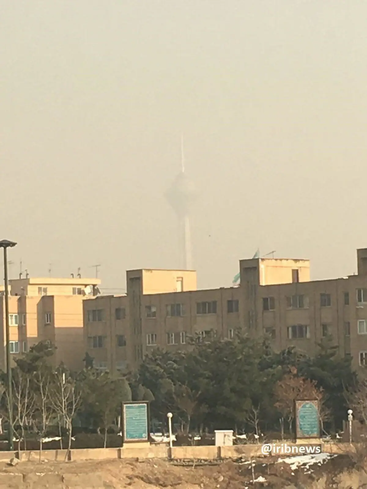 برج میلاد محو شد/عکس