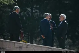 گپ دو نفره ظریف و برادر روحانی/عکس