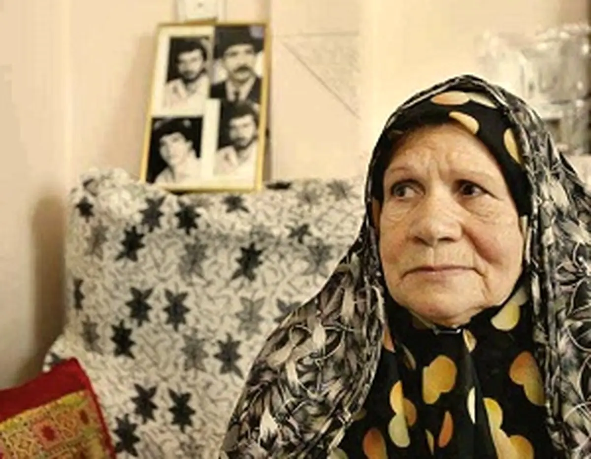 گفتگو با مادری که 33 سال است انتظار بازگشت پسرش را می‌کشد+عکس