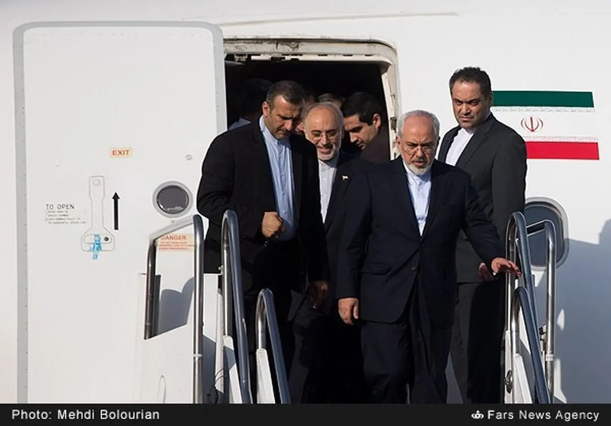 لحظه ورود تیم هسته ای به تهران/عکس