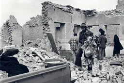 بمباران هوایی خوزستان/ 25 بهمن 1362 (عکس)