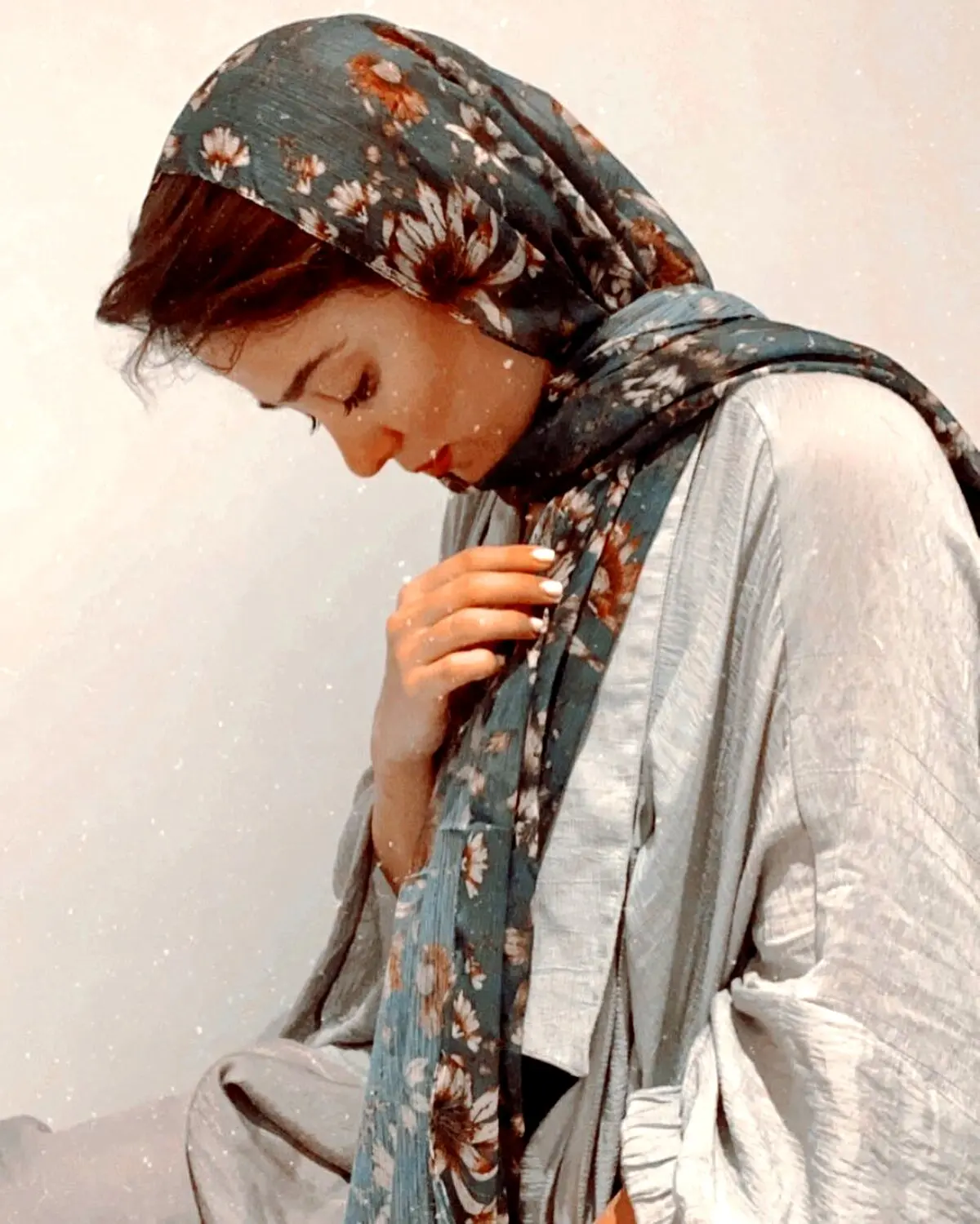 عکس سر به زیر الناز حبیبی