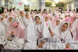 تصاویری از مراسم جشن تکلیف دختران دانش آموز در حرم حضرت معصومه (س)