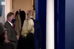 فیلم داغ:شکست در چهره و طرز برخورد ترامپ نمایان شد