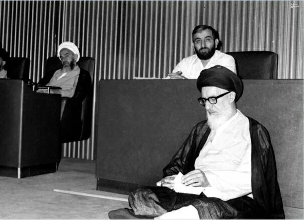 تصویری از آیت‌الله طالقانی که در تاریخ ماندگار شد
