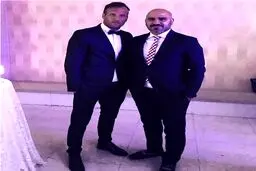 محسن بنگر در کنار مدیر برنامه هایش/ عکس