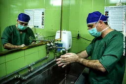 تومور 12 کیلویی در شکم یک زن/ تصاویر