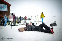 یک جشنواره برفی هیجان انگیز در روزهای بهاری /تصاویر