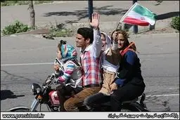 استقبال پور شور مردم تبریز از دکتر روحانی به روایت تصویر