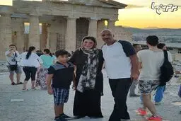 آقای بازیگر و خانواده‎اش در یونان/عکس