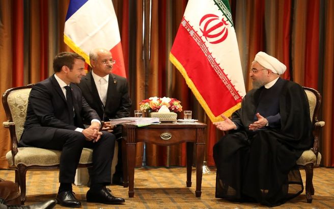 مذاکره با طعم تلخ شکلات فرانسوی؛ چرا نباید به چراغ سبز مکرون در مورد برجام اعتماد کرد/ فرانسه با برجام می‌خواهد ارباب اروپا شود