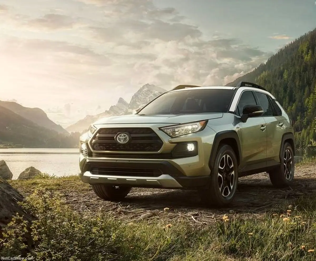 تصاویری از رونمایی از شاسی‌بلند جدید تویوتا