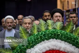 تصاویر عراقچی و کارکنان وزارت خارجه در حرم امام