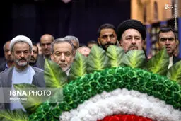 تصاویر عراقچی و کارکنان وزارت خارجه در حرم امام
