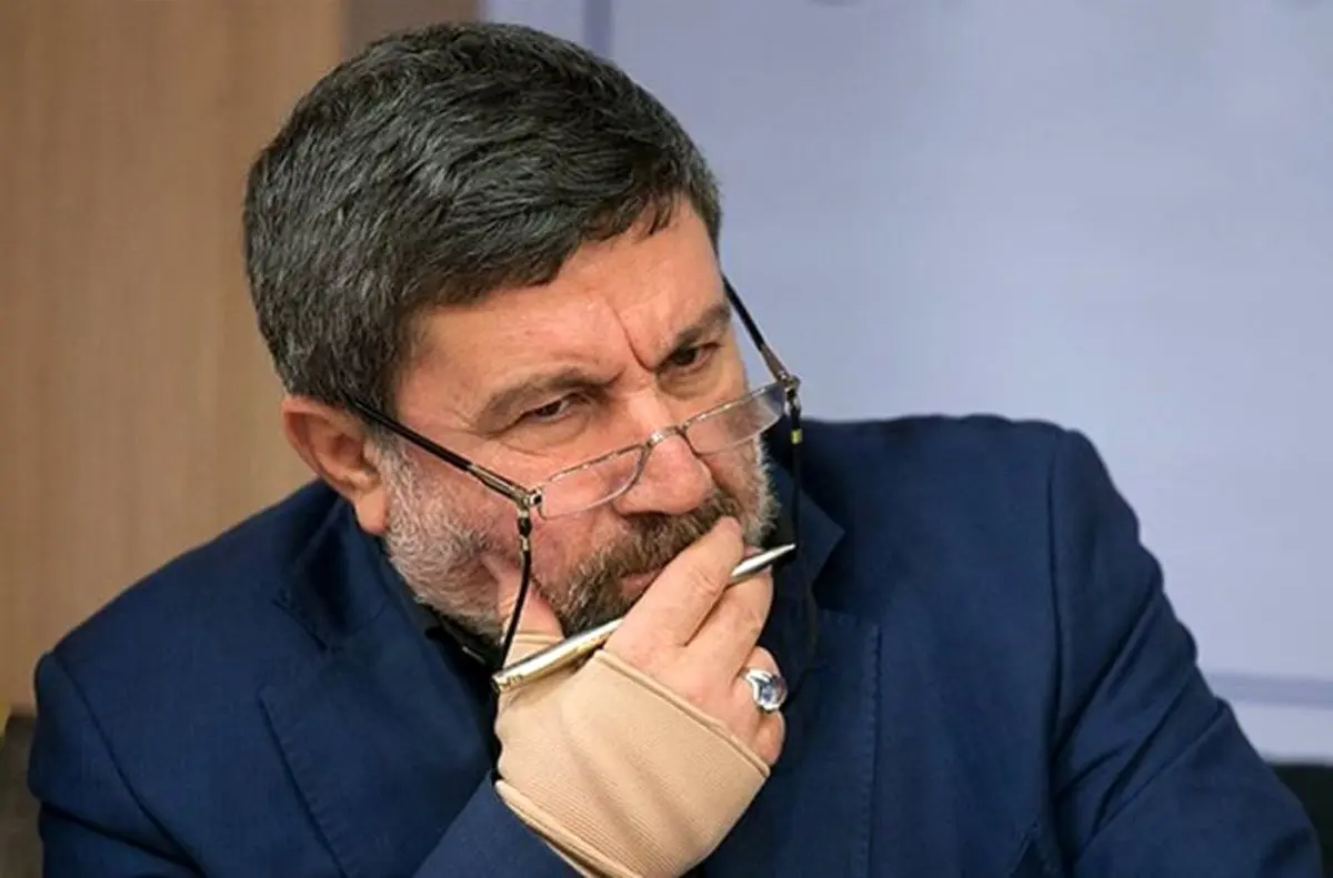 انتقاد الیاس حضرتی به سپاه: با ورود به عرصه‌های اقتصادی و سیاسی، بهانه به دست طعنه زنندگان دادید
