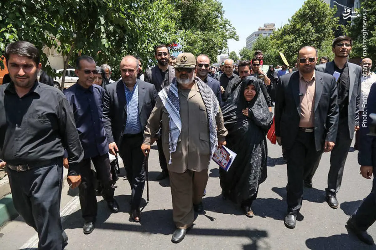 عکس/ سرلشکر فیروز آبادی در راهپیمایی روز قدس