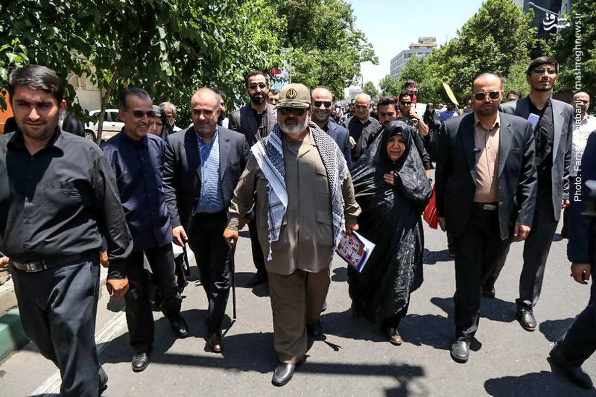 عکس/ سرلشکر فیروز آبادی در راهپیمایی روز قدس