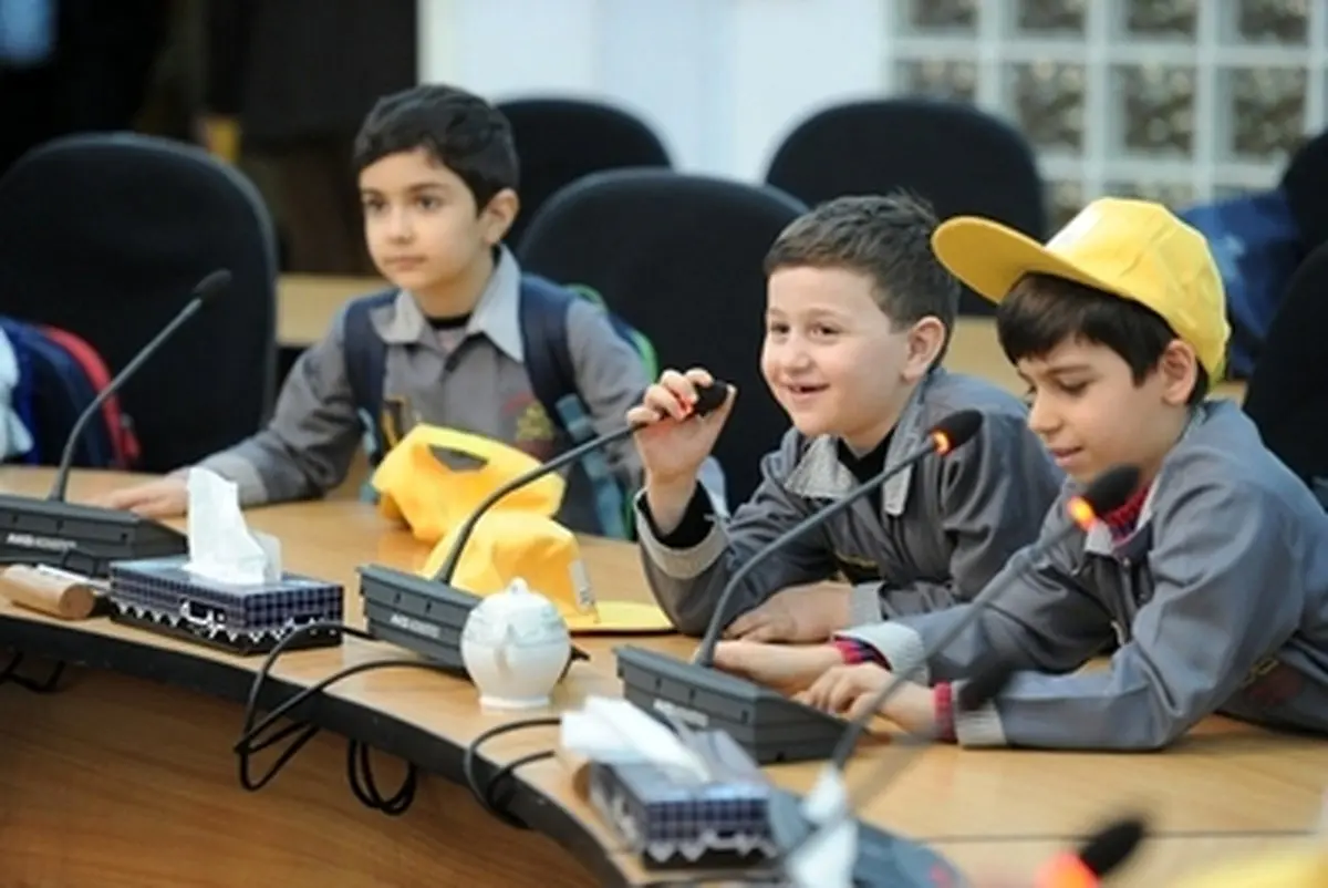 كلاس اولی ها امروز مديرعامل مترو شدند/تصاویر