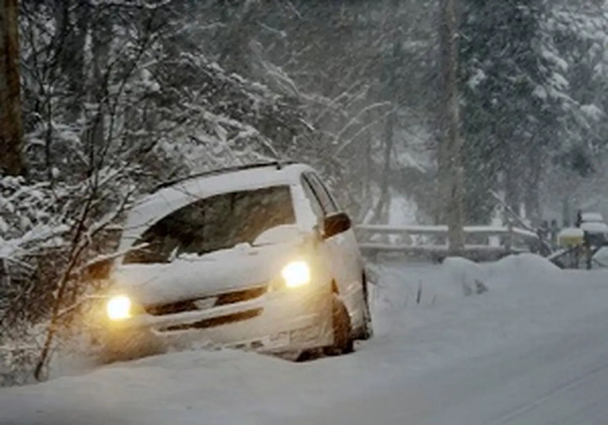 چگونه خودرو خود را هنگام ُسرخوردن کنترل کنیم؟