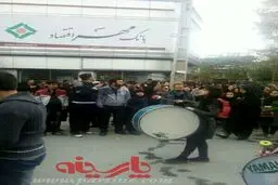 طبل زدن یک خانم در روز عاشورا