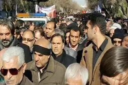 وزیر راه در تشییع پیکر جان باختگان قطار تبریز - مشهد/عکس