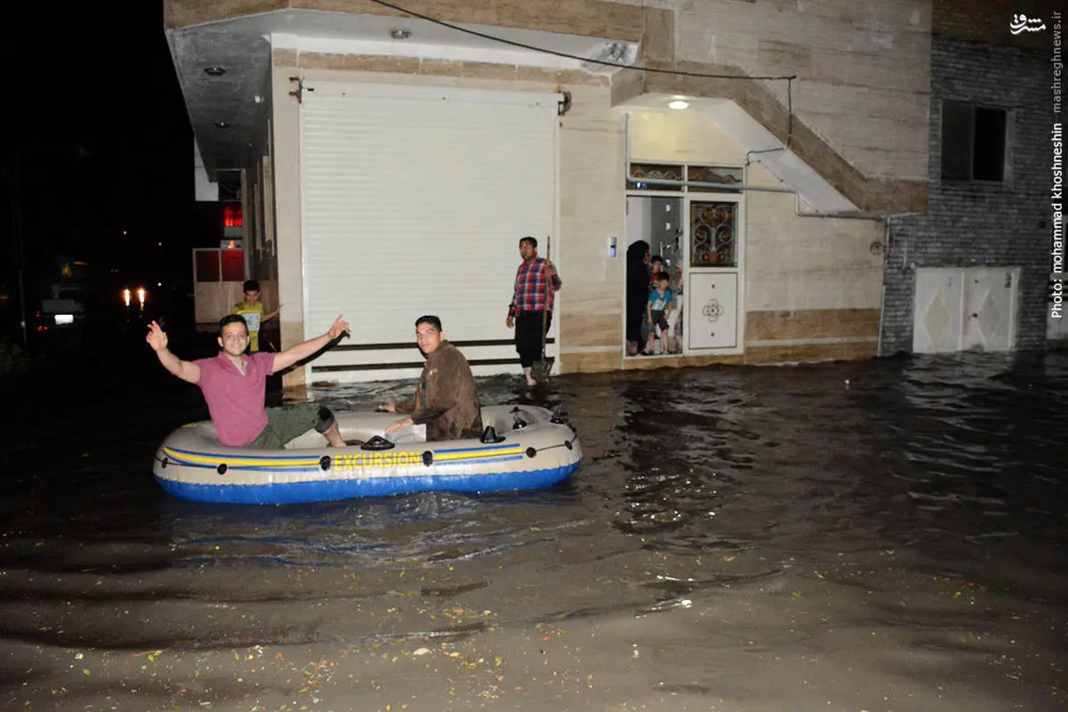 قایق سواری در خیابان های مشهد/عکس