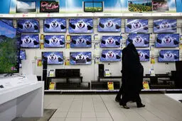 گزارش بلومبرگ از بزرگترین مرکز خرید ایران در اصفهان
