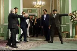 عکس: هدایت عمران خان به میز مذاکره با ایران!