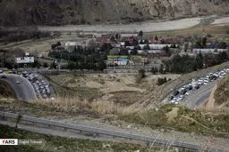 تصاویر: ترافیک کیلومتری در جاده لواسان/ مردم همچنان رعایت نمی کنند