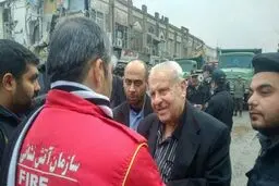 سفیر فلسطین در محل حادثه پلاسکو/عکس