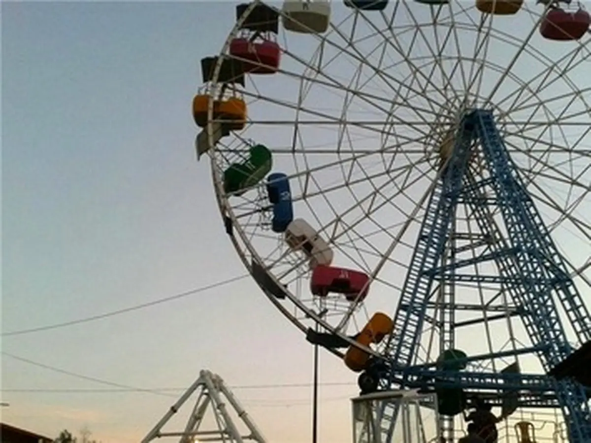 سقوط مرگبار چرخ و فلک در شهربازی برازجان/تصاویر