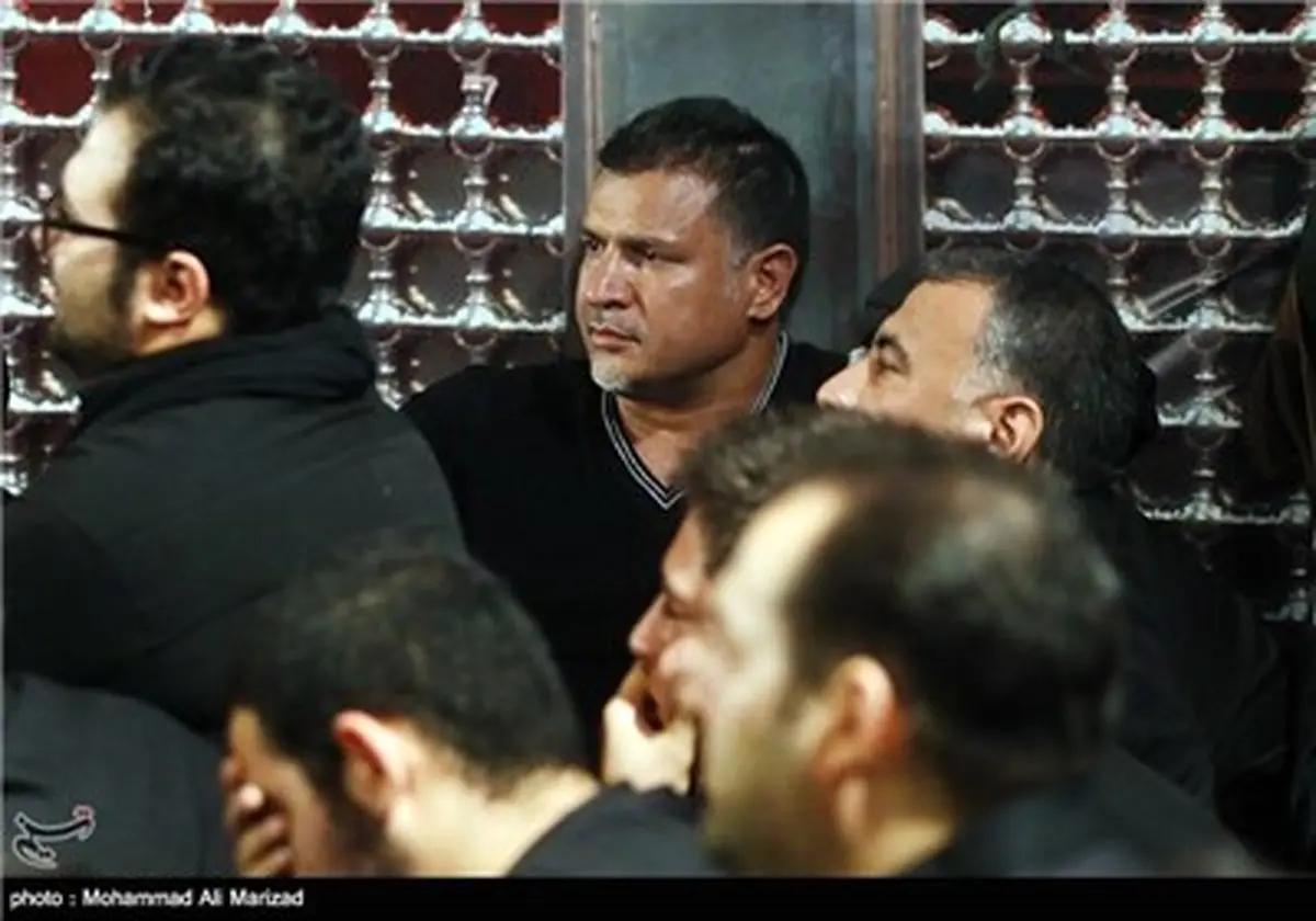 علی دایی در مراسم عزاداری/عکس