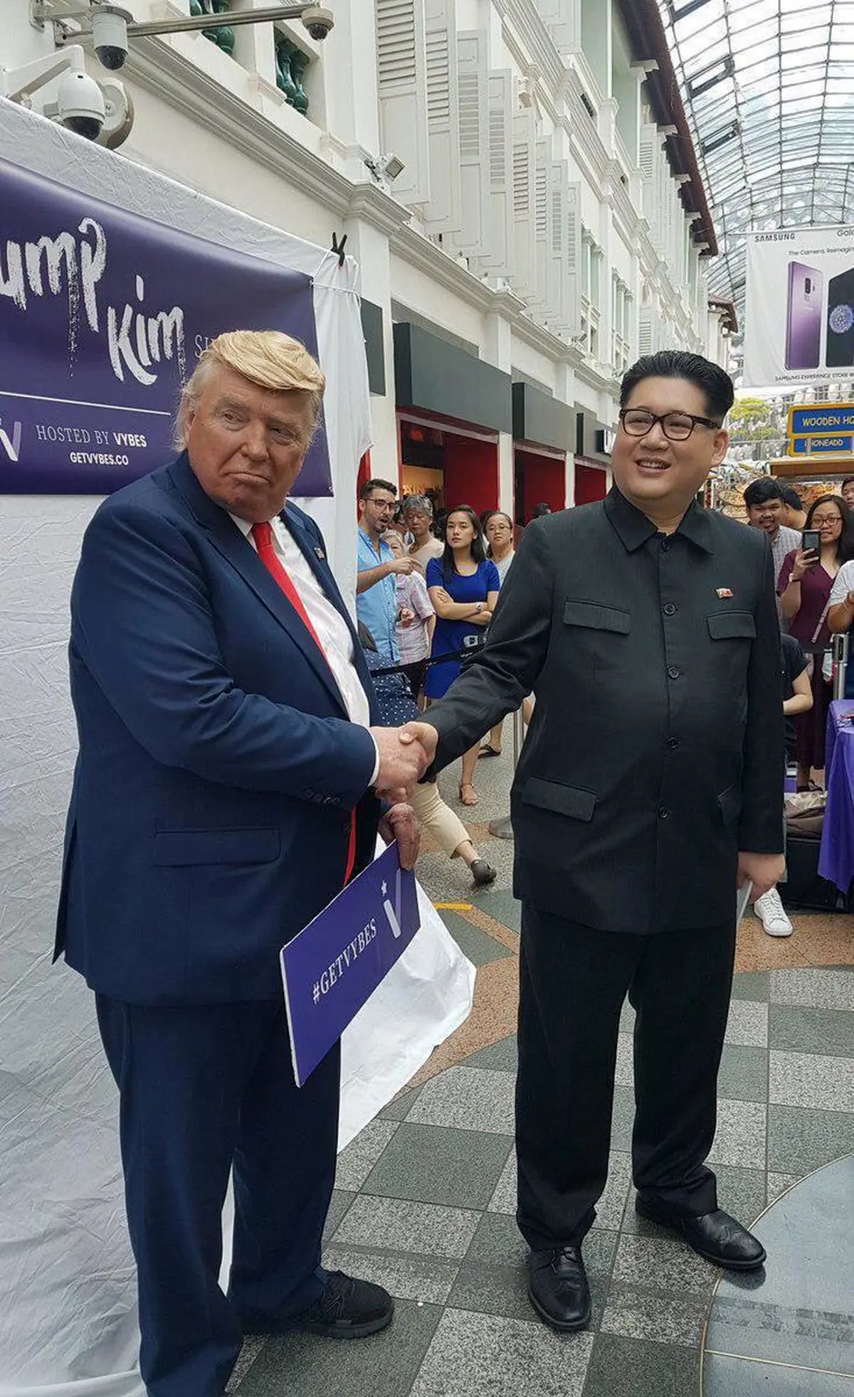 تصویری از دیدار بدل ترامپ و کیم اون جونگ در سنگاپور