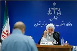 حواشی جلسه چهارم دادگاه متهمان نفتی: متهم: فقط یک کارگزار بودم،قصد کلاهبرداری نداشتم/ قاضی: شما عضو اصلی تشکیلات بودید