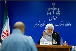 حواشی جلسه چهارم دادگاه متهمان نفتی: متهم: فقط یک کارگزار بودم،قصد کلاهبرداری نداشتم/ قاضی: شما عضو اصلی تشکیلات بودید