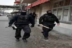 بازرسی مسجدی در برلین توسط پلیس آلمان/ عکس
