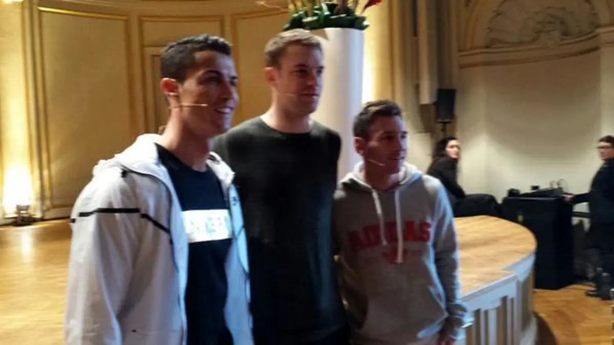 عکس يادگاري رونالدو، مسي و نوير (عکس)