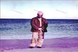 عکس‌ دیده‌‌‌نشده‌ از رهبری‌ در ساحل‌ دریا